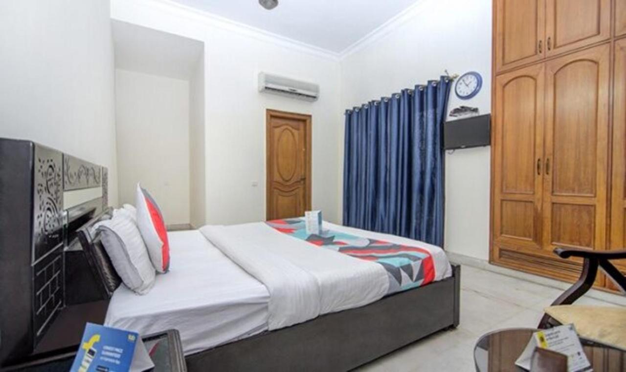 Hotel Fabexpress Ashray Noida Exterior foto